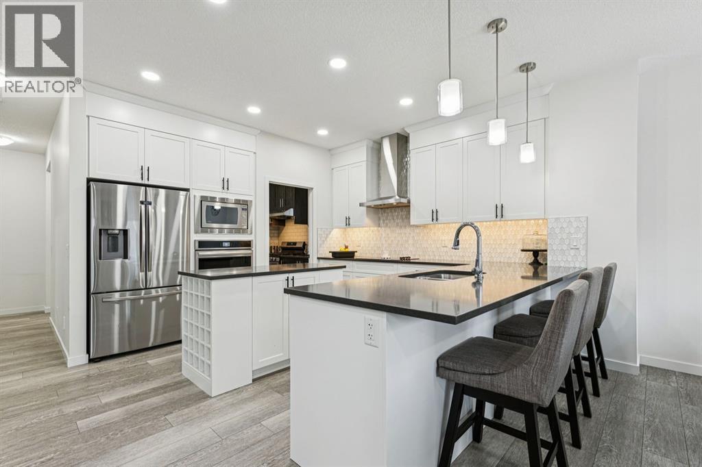 1124 Chinook Gate Bay Sw, Airdrie, Alberta  T4B 5J2 - Photo 7 - A2281954