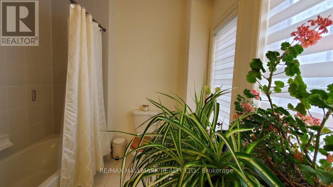 #main&2nd - 19 Chouinard Way, Aurora, Ontario  L4G 0V9 - Photo 27 - N12734418