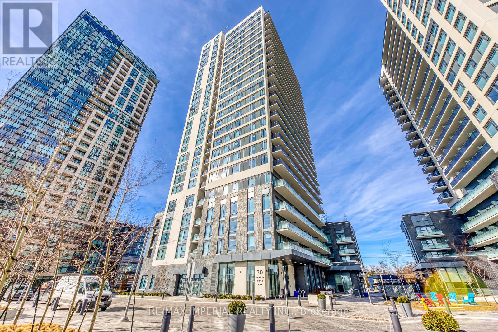 204 - 30 SAMUEL WOOD WAY, Toronto, Ontario