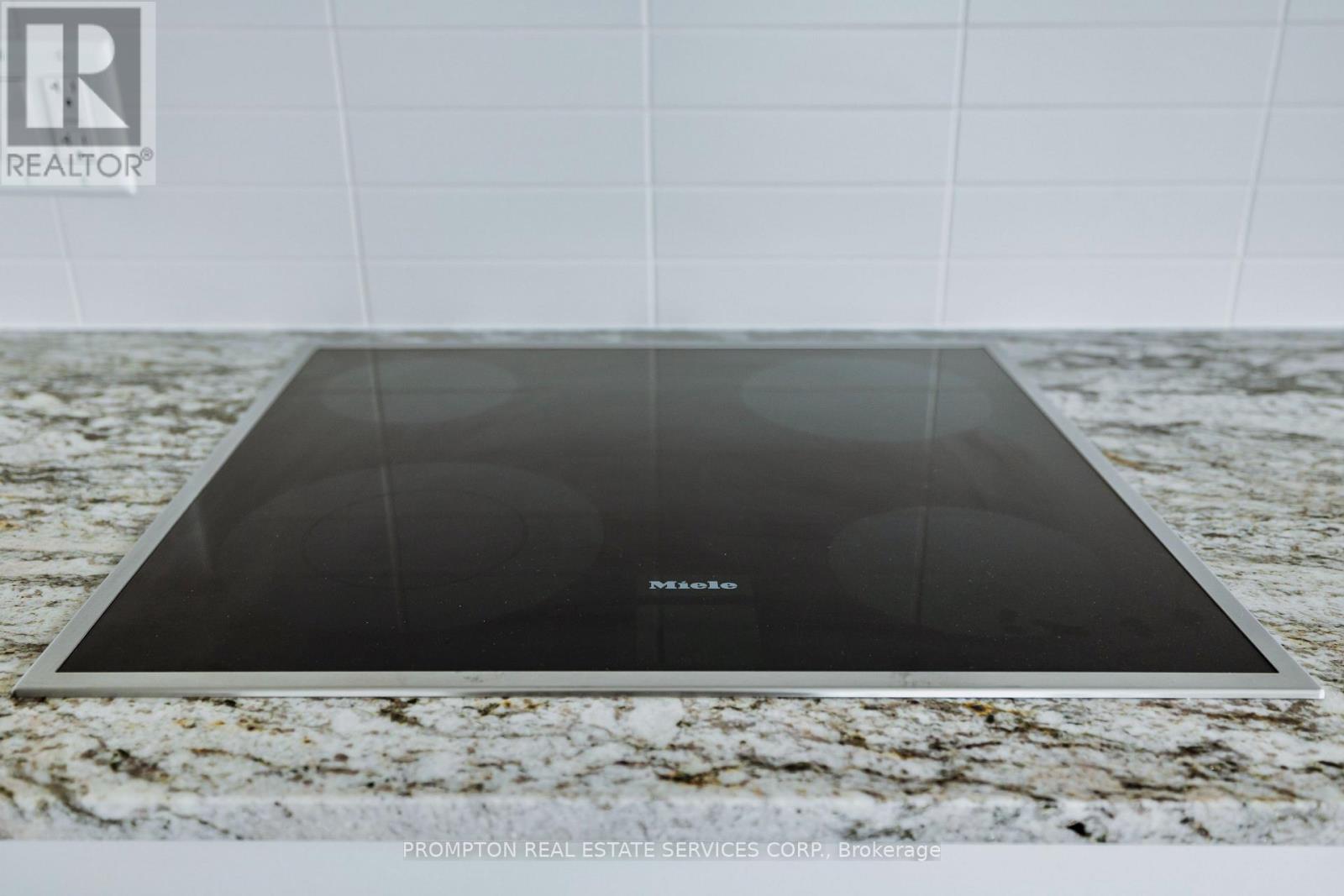 1002 - 50 O'neill Road, Toronto, Ontario  M3C 0R1 - Photo 11 - C12734426