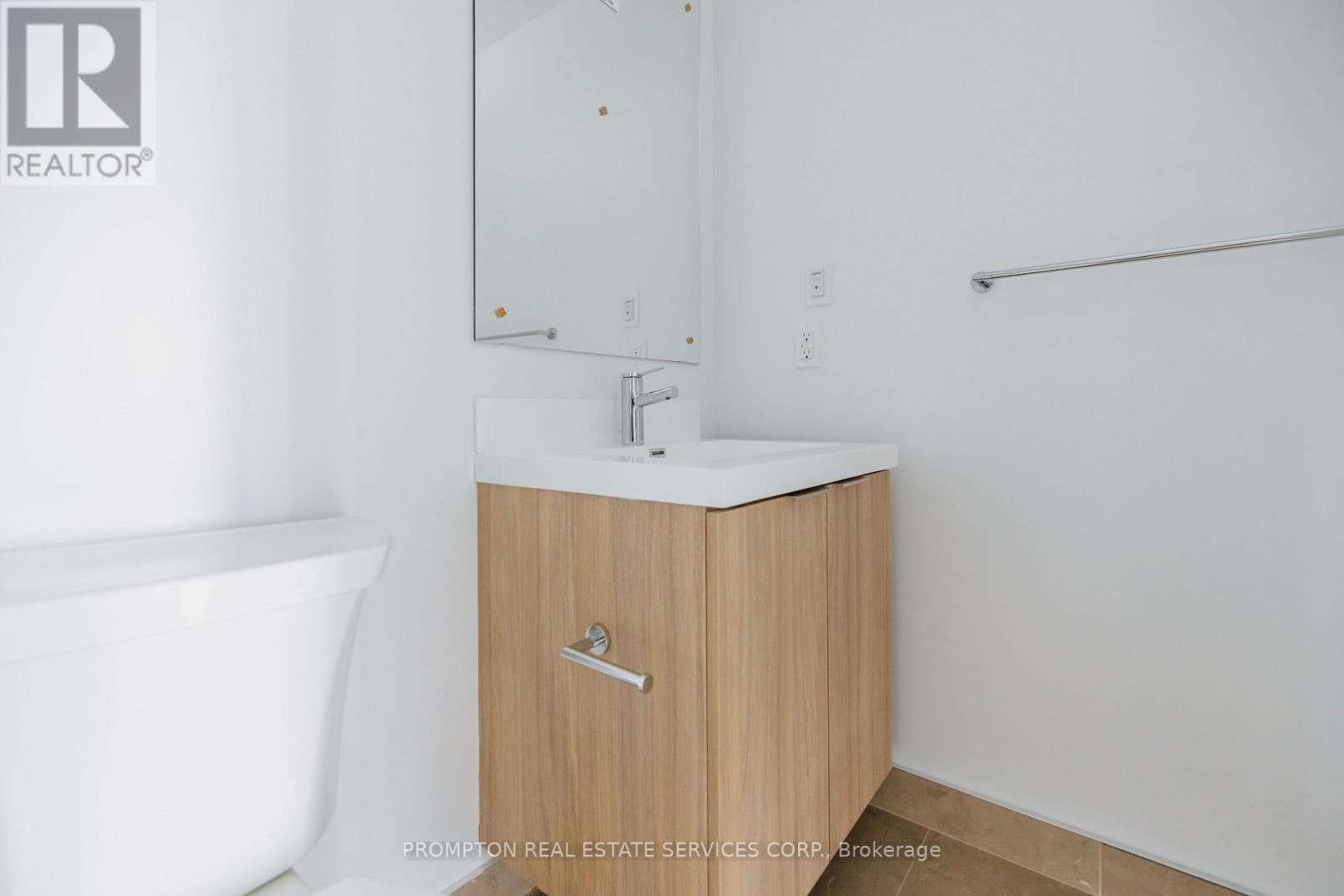 1002 - 50 O'neill Road, Toronto, Ontario  M3C 0R1 - Photo 8 - C12734426