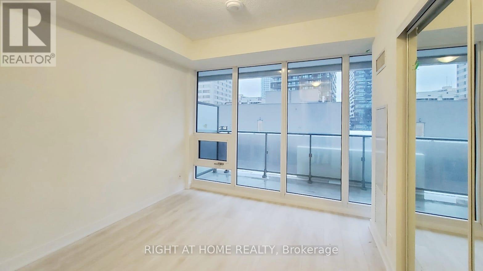 902 - 2221 Yonge Street, Toronto, Ontario  M4S 2B4 - Photo 5 - C12734436