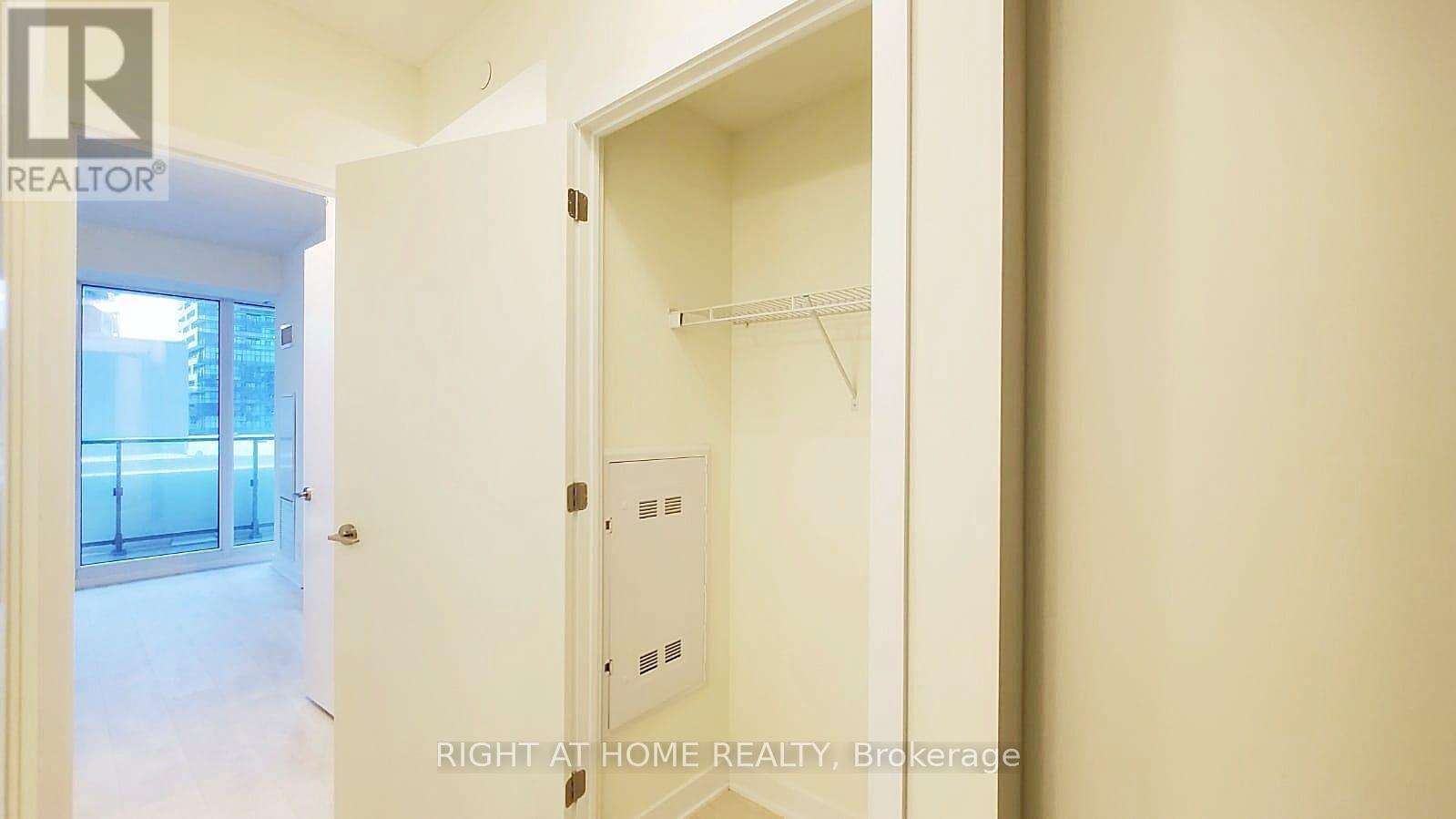 902 - 2221 Yonge Street, Toronto, Ontario  M4S 2B4 - Photo 9 - C12734436