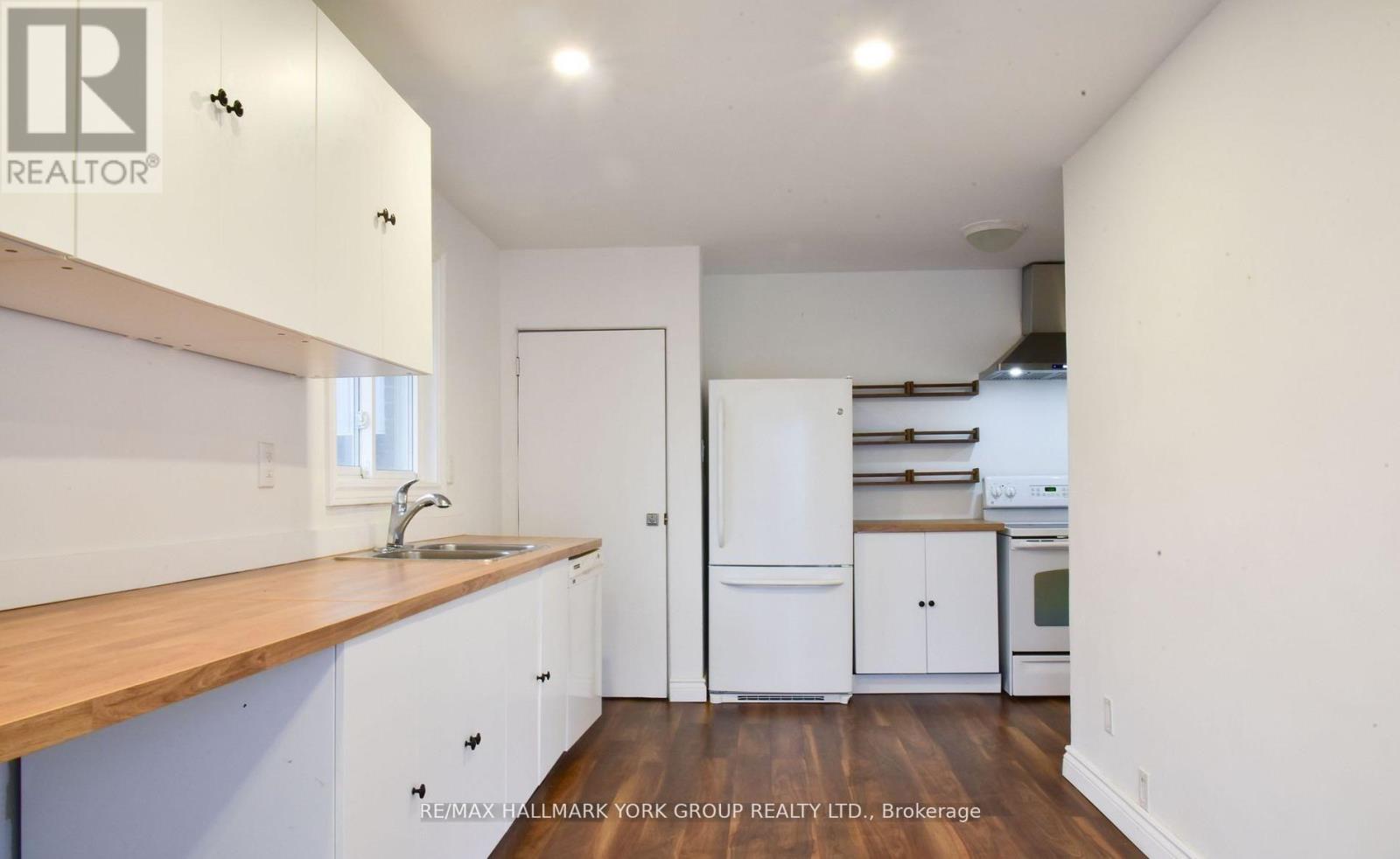 181 Penn Avenue, Newmarket, Ontario  L3Y 2S4 - Photo 6 - N12734432