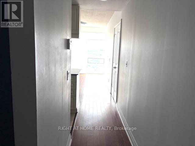 502 - 1055 Southdown Road, Mississauga, Ontario  L5J 0A3 - Photo 4 - W12734438