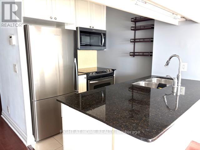 502 - 1055 Southdown Road, Mississauga, Ontario  L5J 0A3 - Photo 6 - W12734438