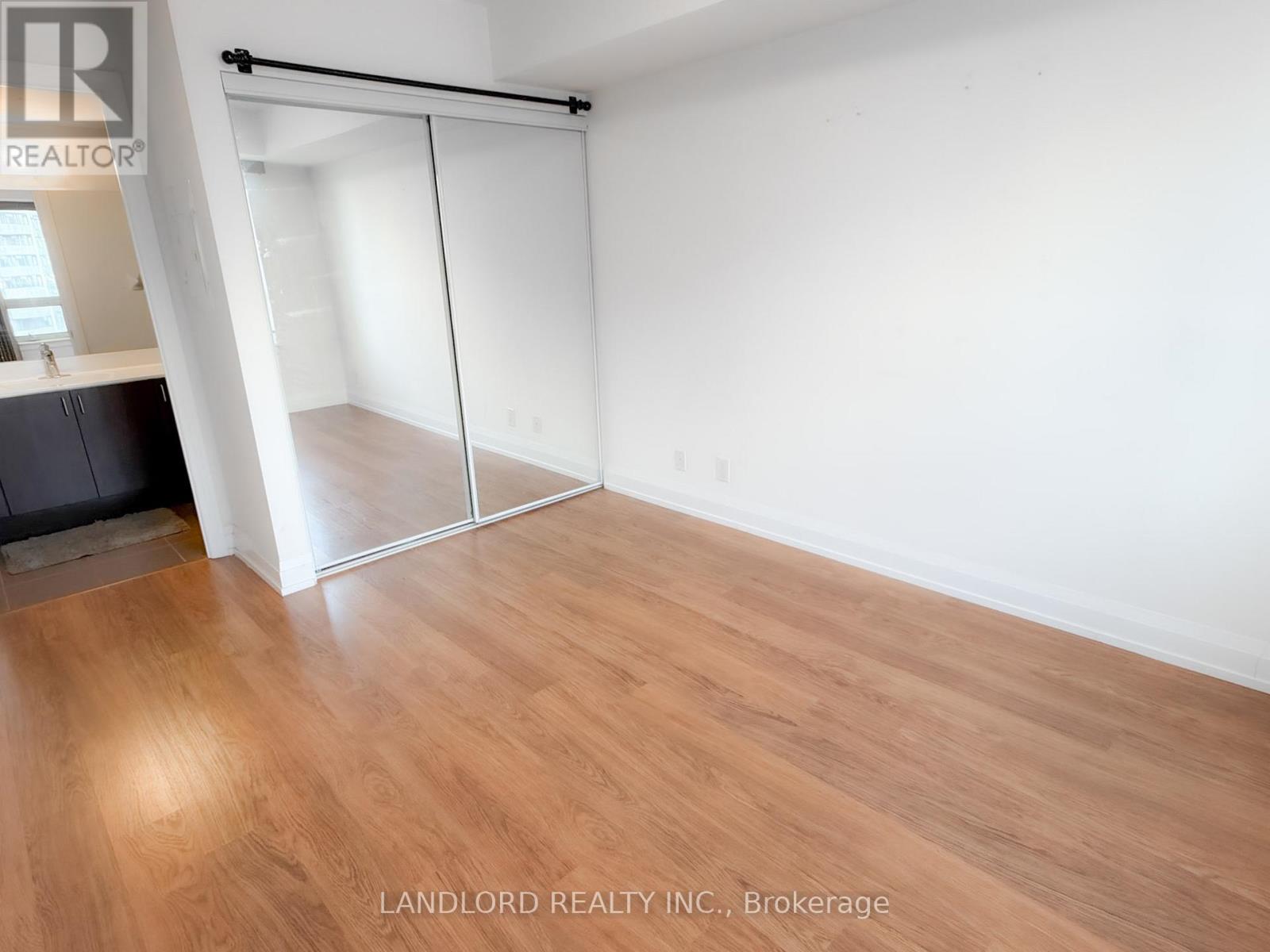 801 - 1070 Sheppard Avenue W, Toronto, Ontario  M3J 0G8 - Photo 12 - W12734446