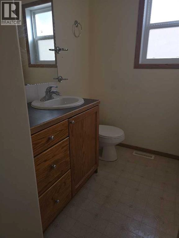 244 16 Street E, Brooks, Alberta  T1R 1K3 - Photo 12 - A2263675