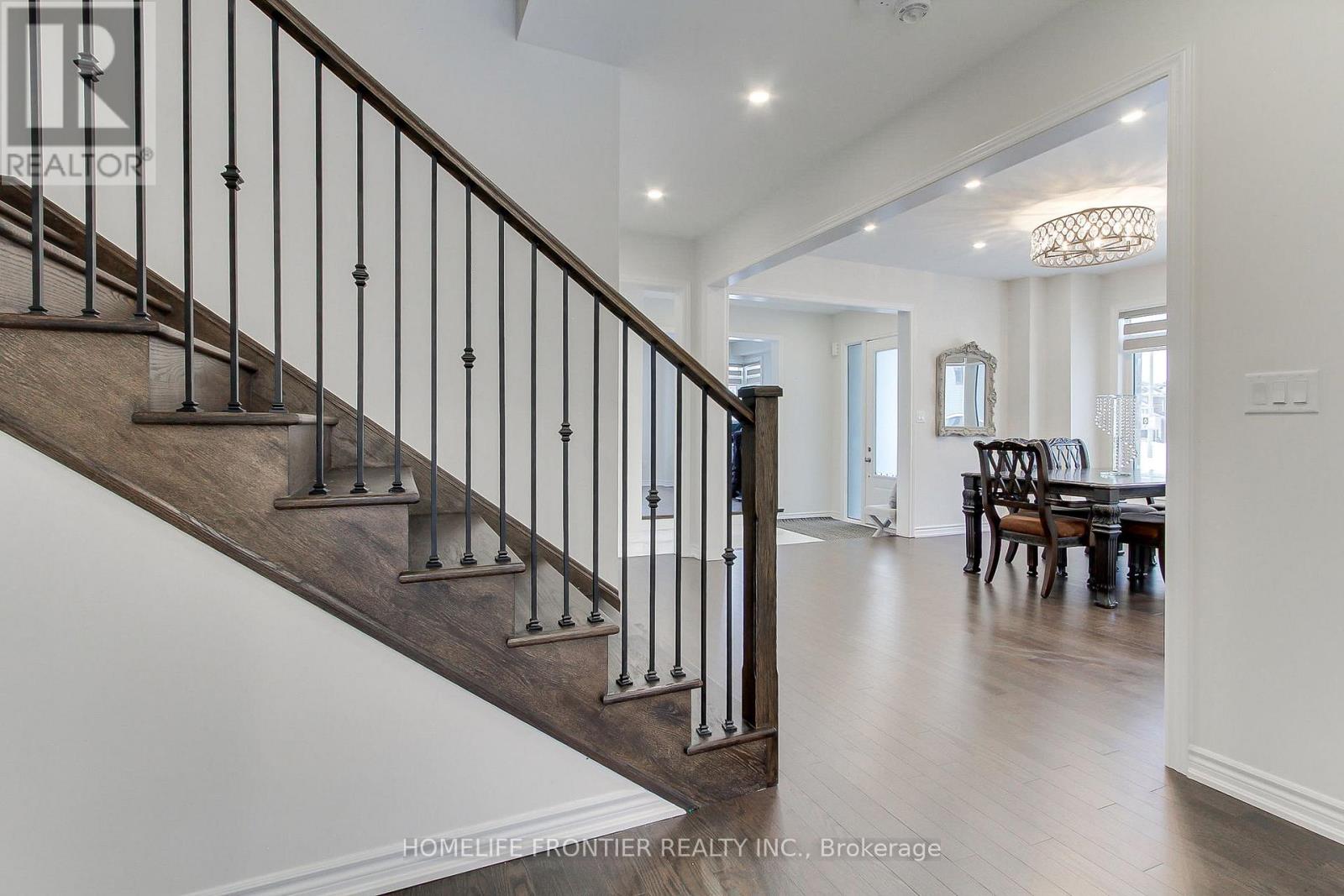 145 Terry Fox Drive, Barrie, Ontario  L9J 0L9 - Photo 19 - S12734454