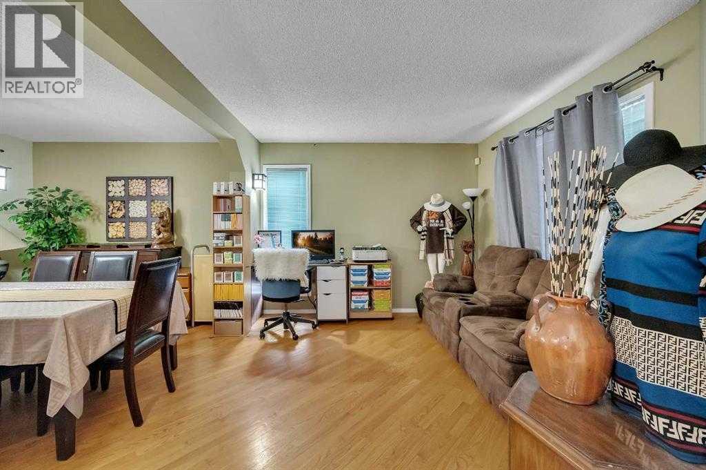 166 Somerset Drive Sw, Calgary, Alberta  T2Y 3H7 - Photo 7 - A2273310