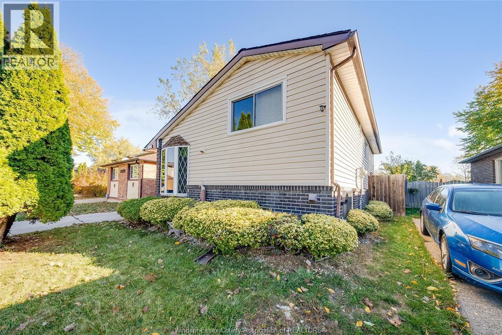 1531 Bayswater Crescent, Windsor, Ontario  N8S 4K5 - Photo 3 - 25029246