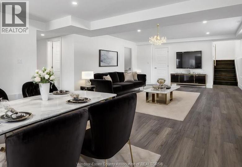 1531 Blue Spring Drive, Windsor, Ontario  N8W 5L5 - Photo 4 - 25029352