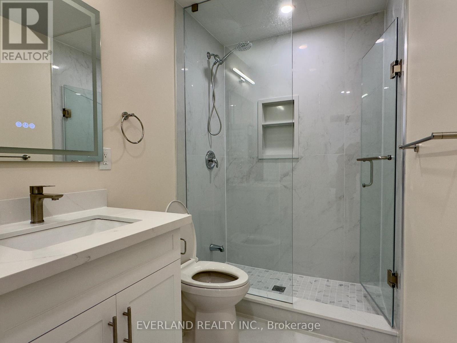 Unit 2 - 7 Shaughnessy Boulevard, Toronto, Ontario  M2J 1H4 - Photo 4 - C12734468