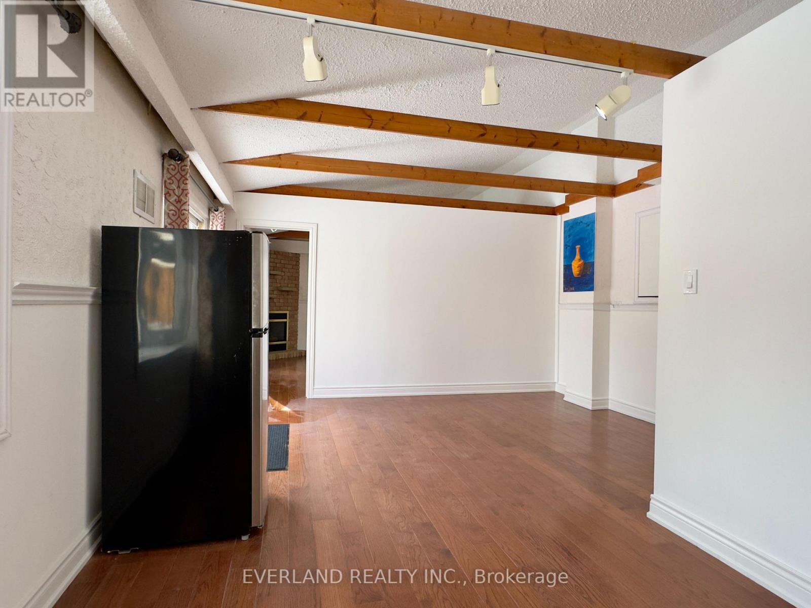 Unit 2 - 7 Shaughnessy Boulevard, Toronto, Ontario  M2J 1H4 - Photo 8 - C12734468