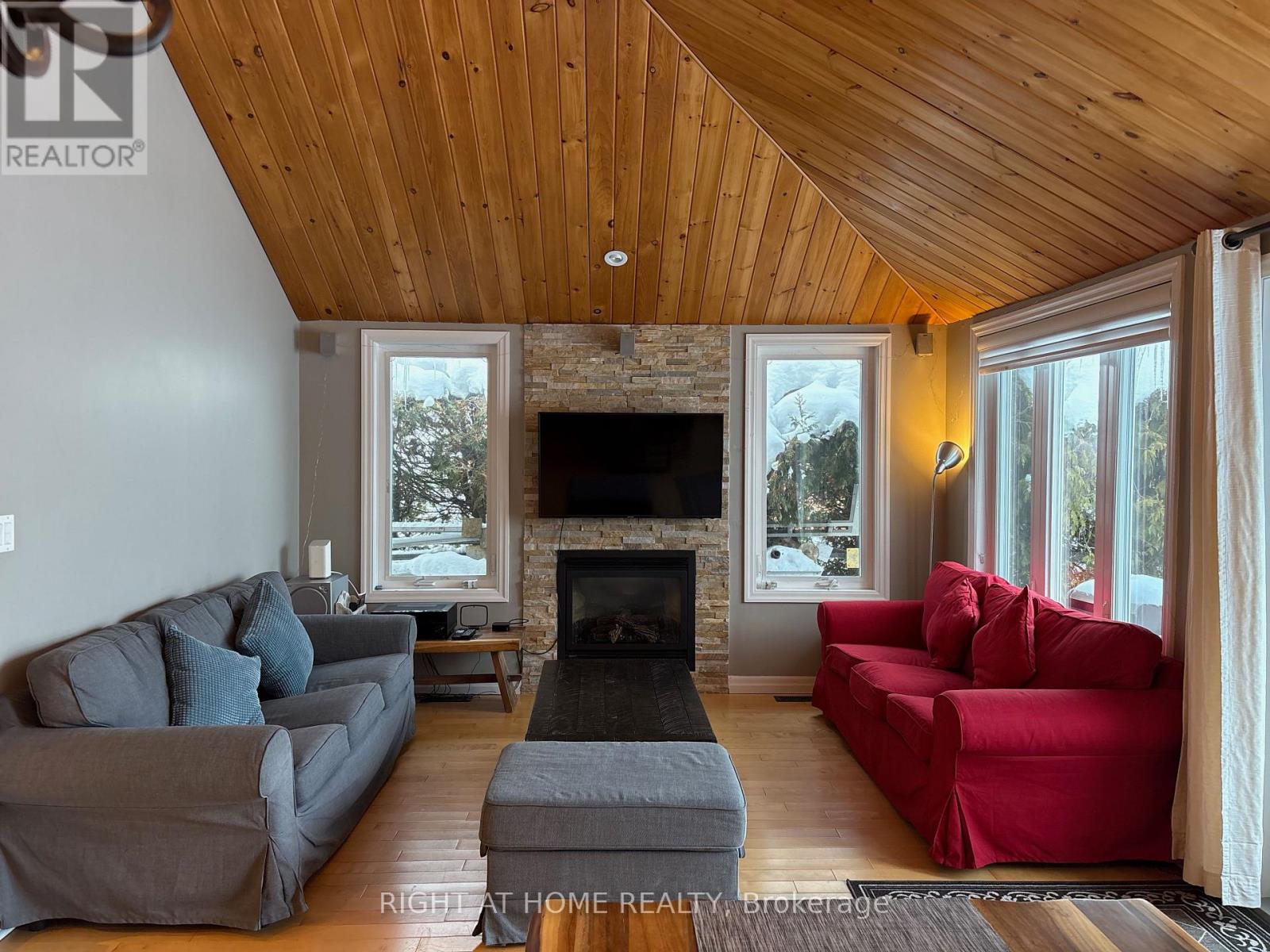 407 Limerick Street, Innisfil, Ontario  L0L 1K0 - Photo 5 - N12734460