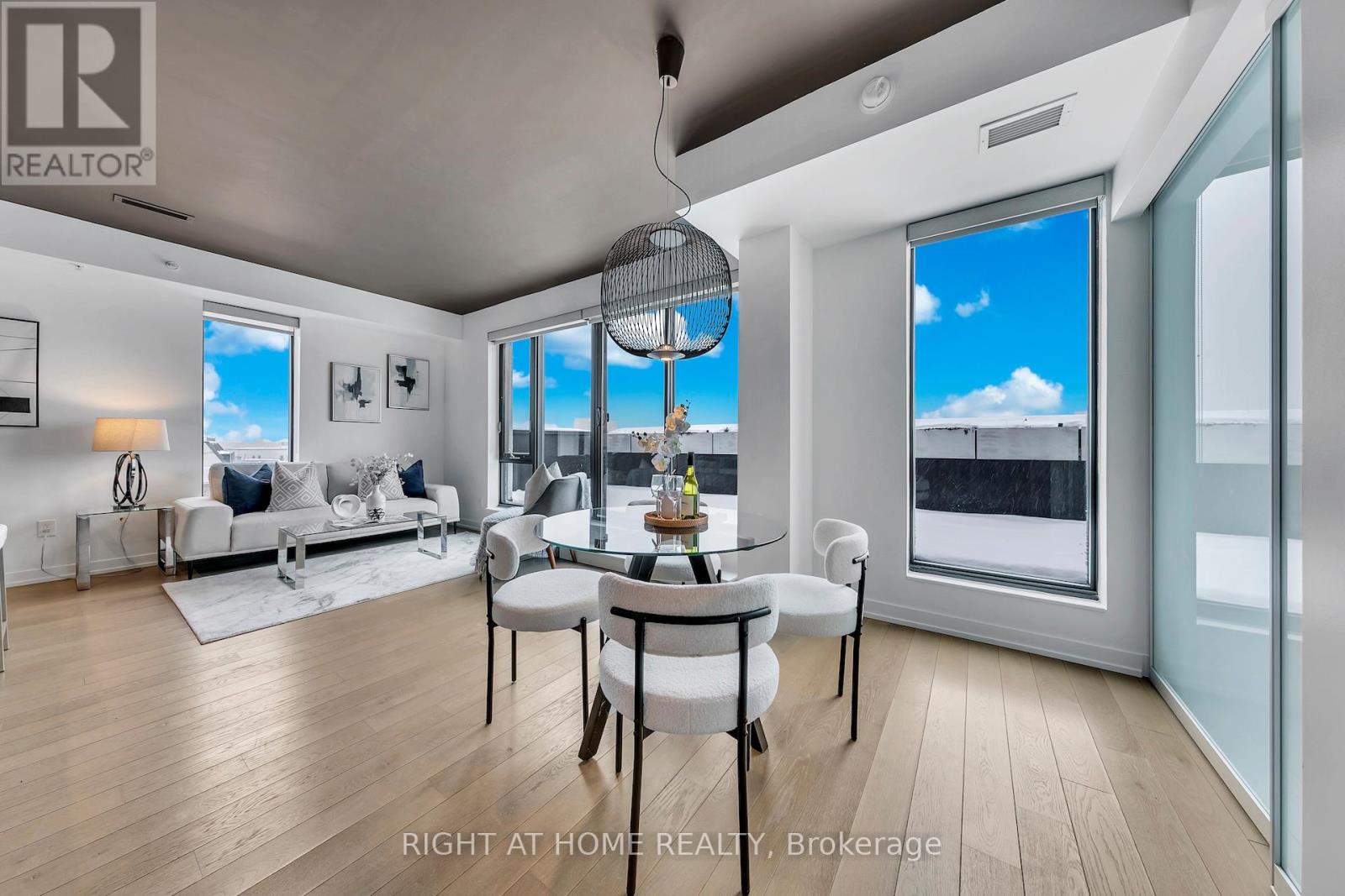 613 - 530 Indian Grove, Toronto, Ontario  M6P 0B3 - Photo 7 - W12734470