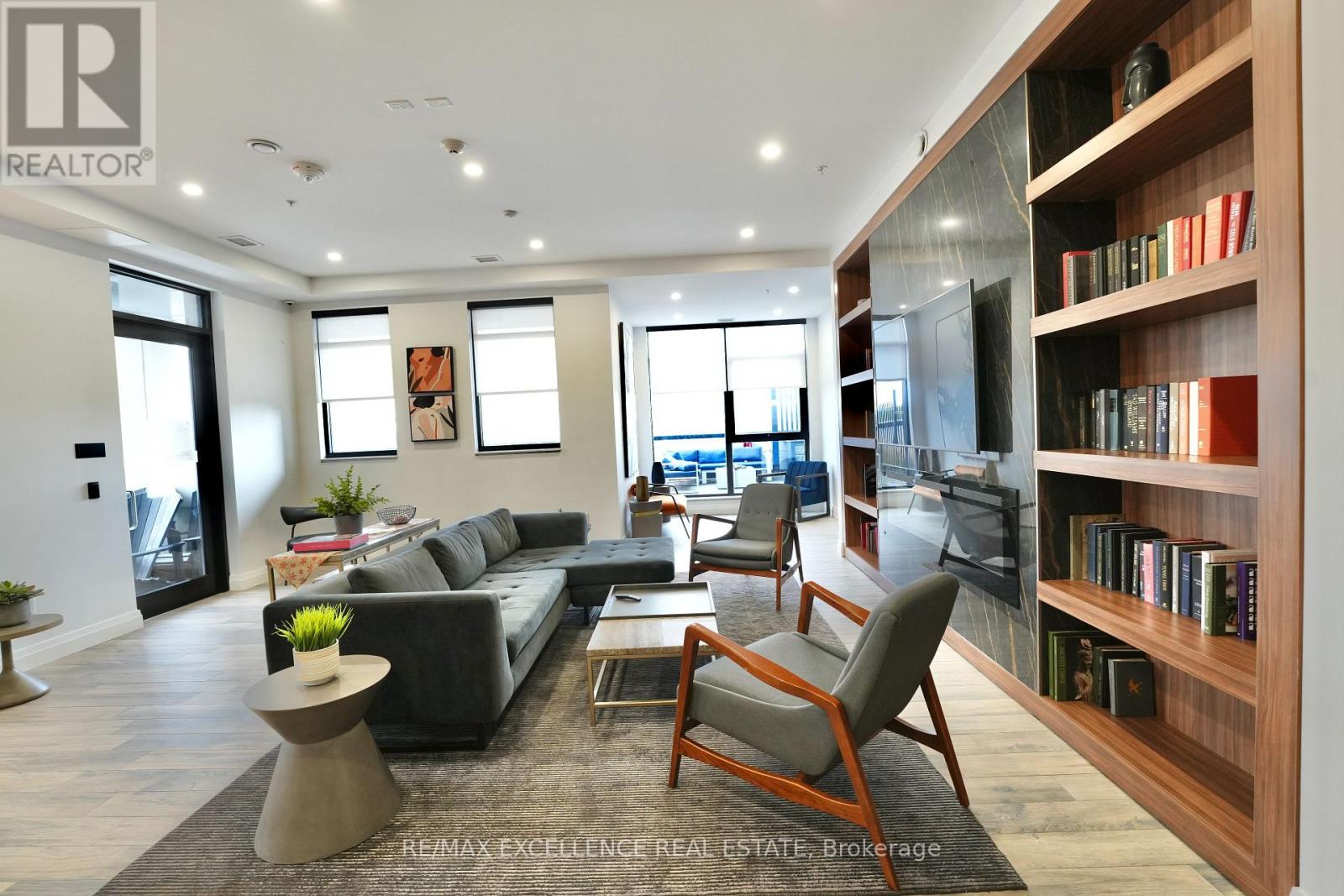 1002 - 181 King Street S, Waterloo, Ontario  N2J 0E7 - Photo 11 - X12734464