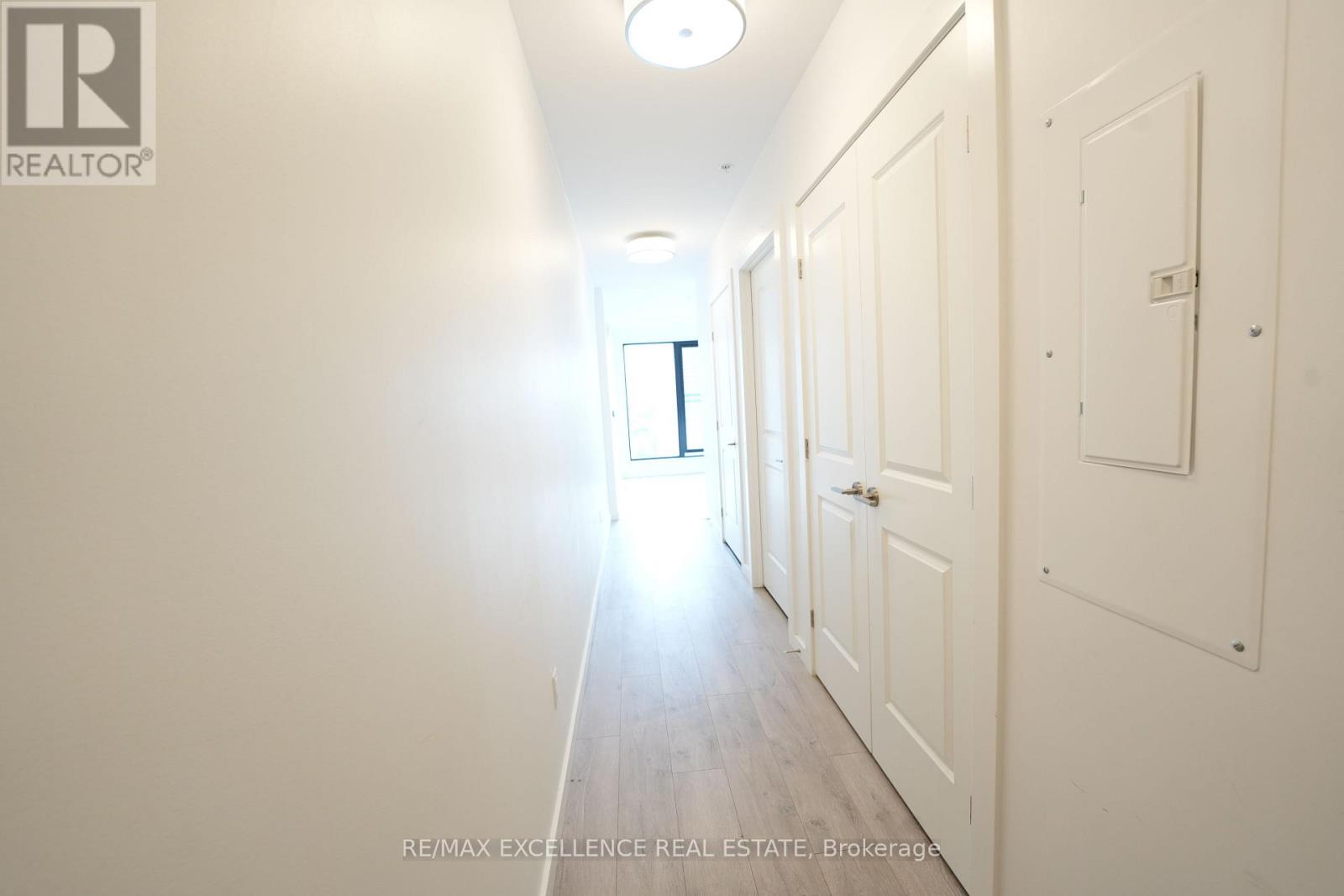 1002 - 181 King Street S, Waterloo, Ontario  N2J 0E7 - Photo 2 - X12734464