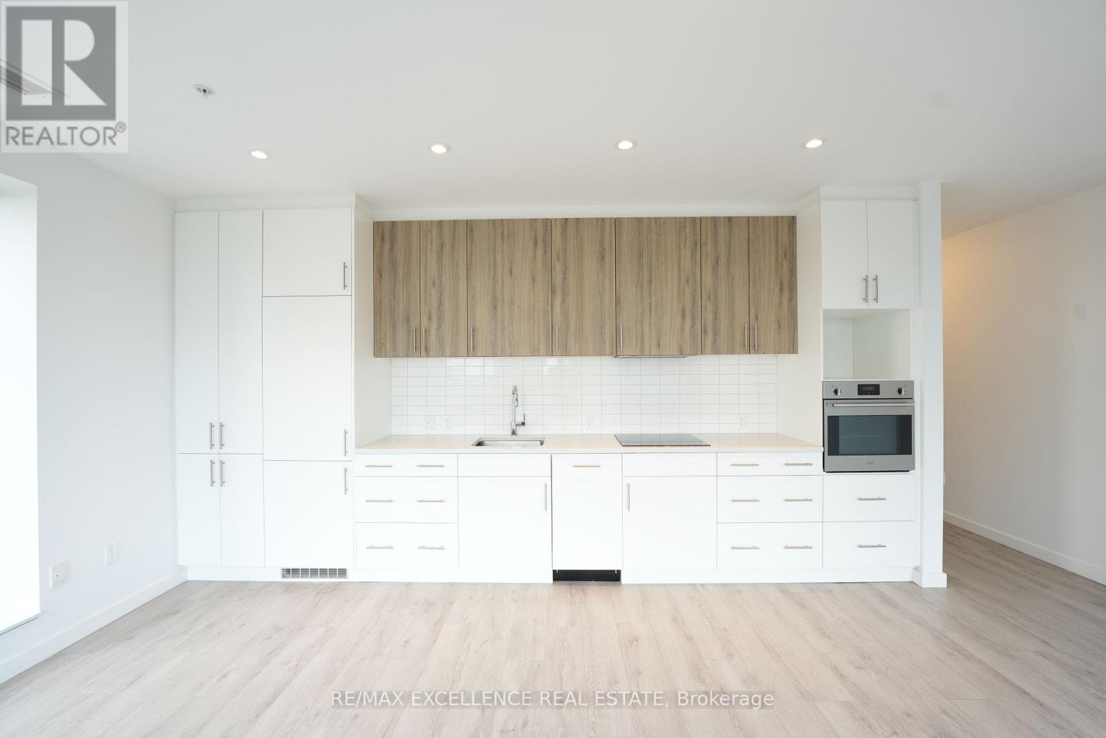 1002 - 181 King Street S, Waterloo, Ontario  N2J 0E7 - Photo 5 - X12734464