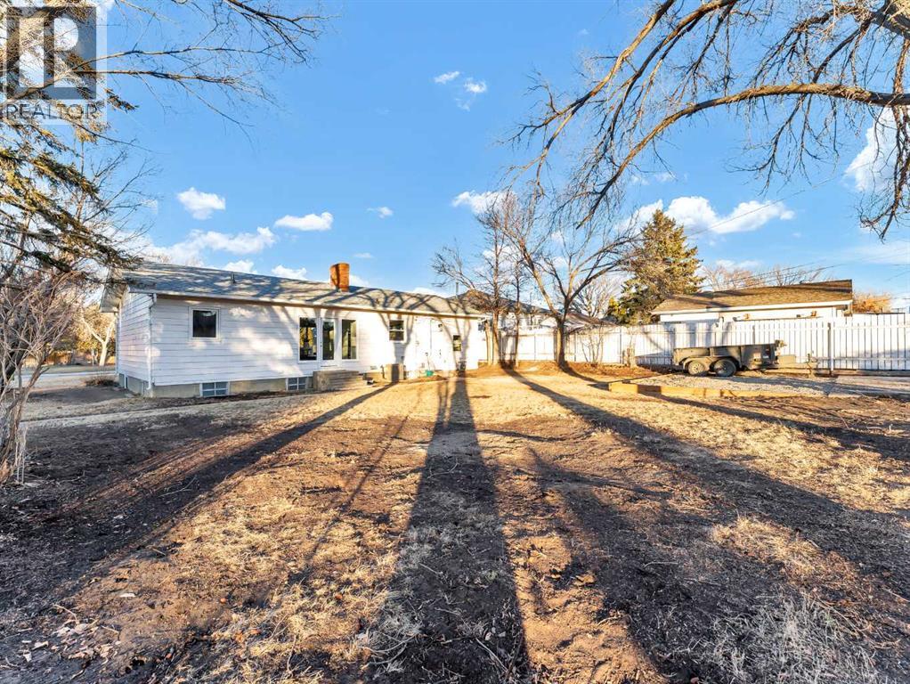 695 6 Street Sw, Medicine Hat, Alberta  T1A 4J4 - Photo 44 - A2279081