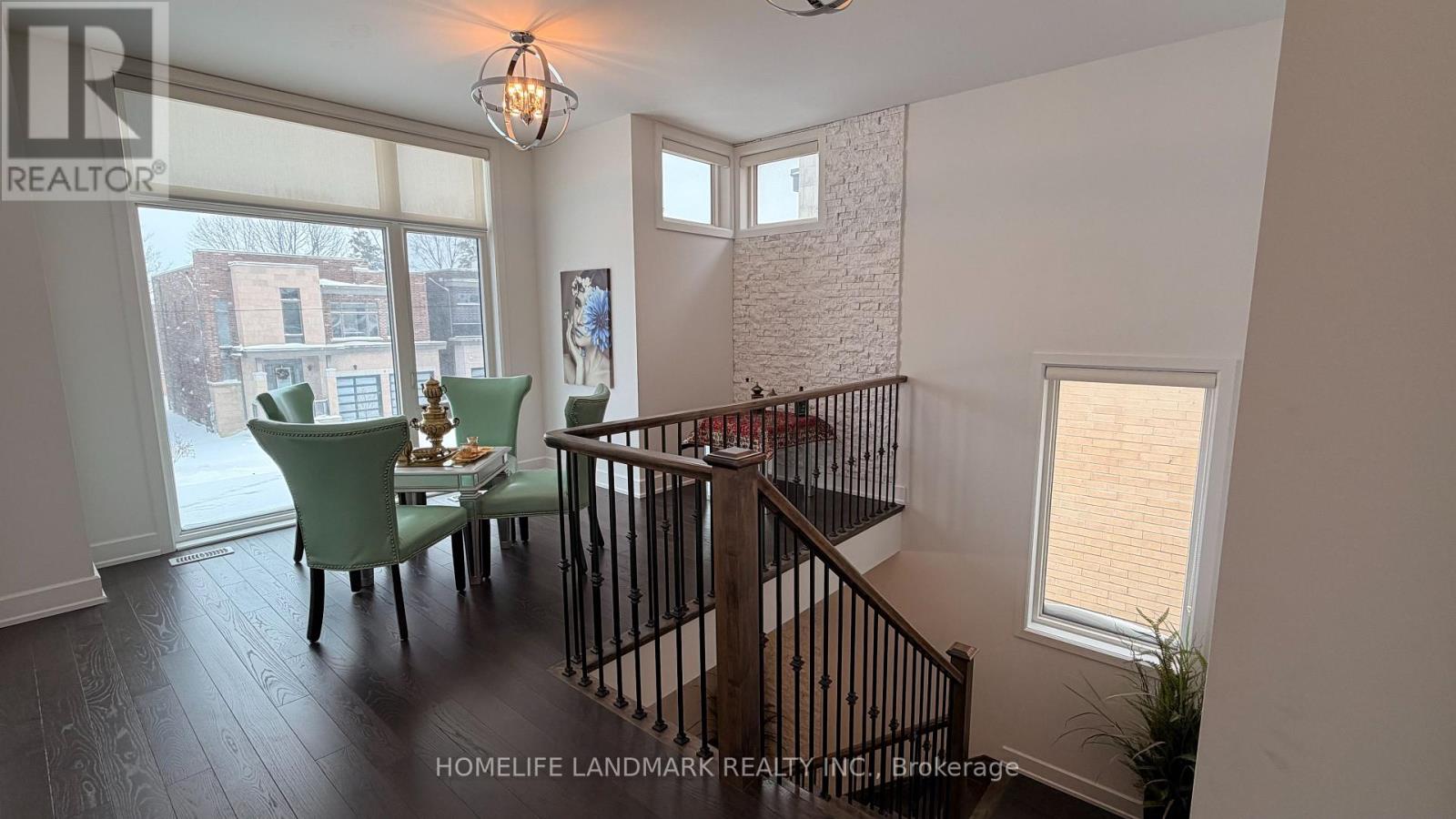 Main & 2nd - 8 Kent Matthew Street, Richmond Hill, Ontario  L4E 1C9 - Photo 12 - N12734472