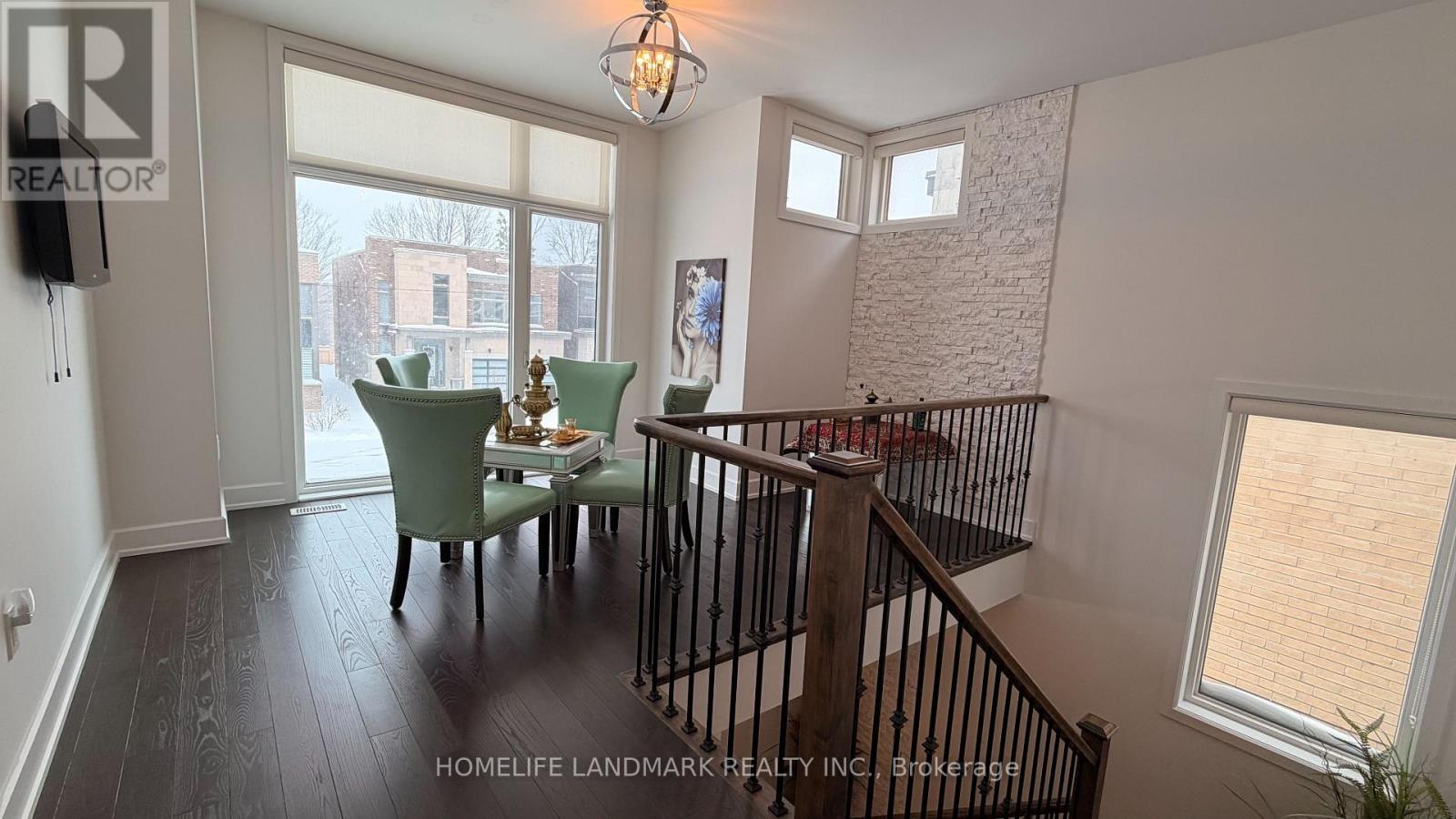 Main & 2nd - 8 Kent Matthew Street, Richmond Hill, Ontario  L4E 1C9 - Photo 22 - N12734472