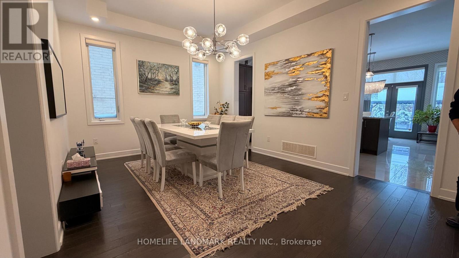 Main & 2nd - 8 Kent Matthew Street, Richmond Hill, Ontario  L4E 1C9 - Photo 4 - N12734472