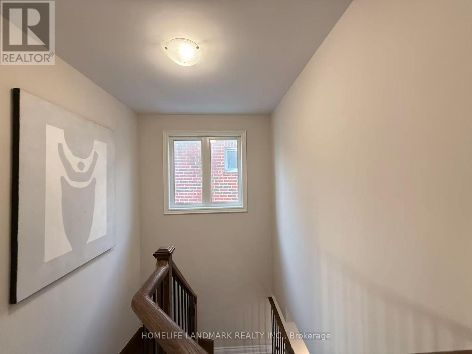 829 Langford Boulevard, Bradford West Gwillimbury, Ontario  L3Z 0C1 - Photo 16 - N12734480