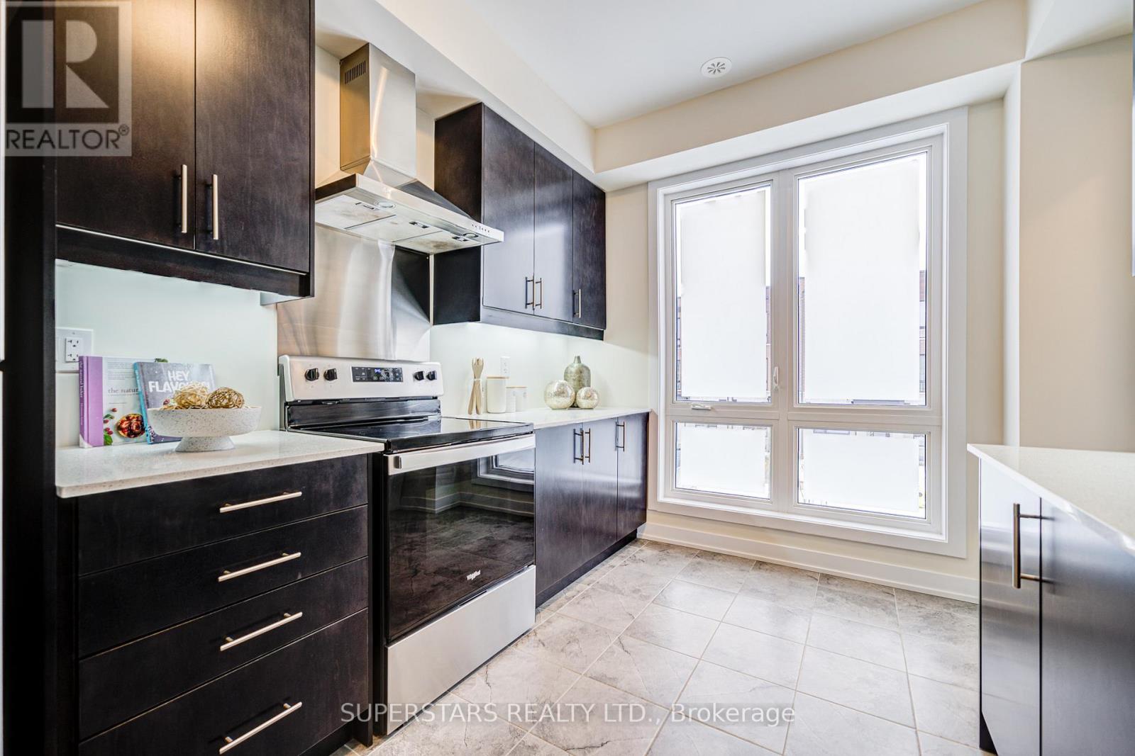 100 Stauffer Crescent, Markham, Ontario  L6B 1R1 - Photo 8 - N12734504