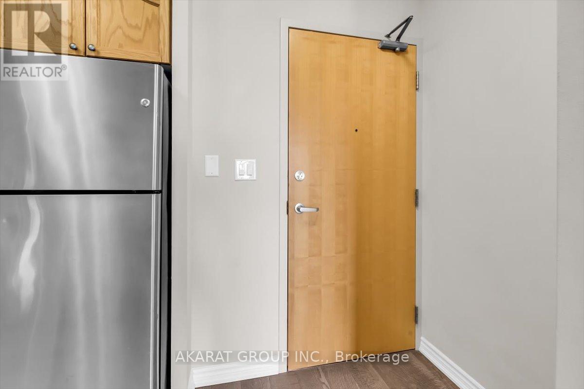 406 - 3865 Lake Shore Boulevard W, Toronto, Ontario  M8W 0A2 - Photo 3 - W12734474