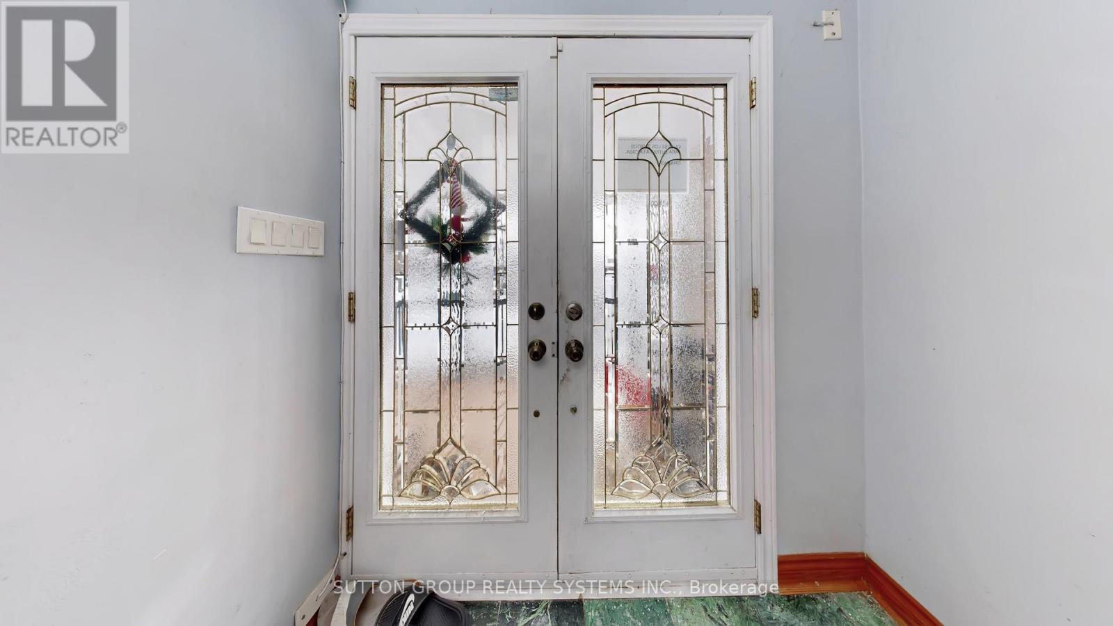 30 Coronado Court, Toronto, Ontario  M9M 1S7 - Photo 19 - W12734500