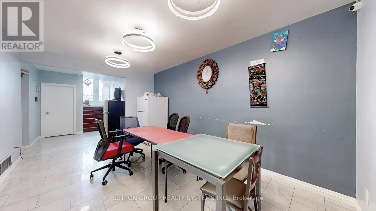 30 Coronado Court, Toronto, Ontario  M9M 1S7 - Photo 7 - W12734500