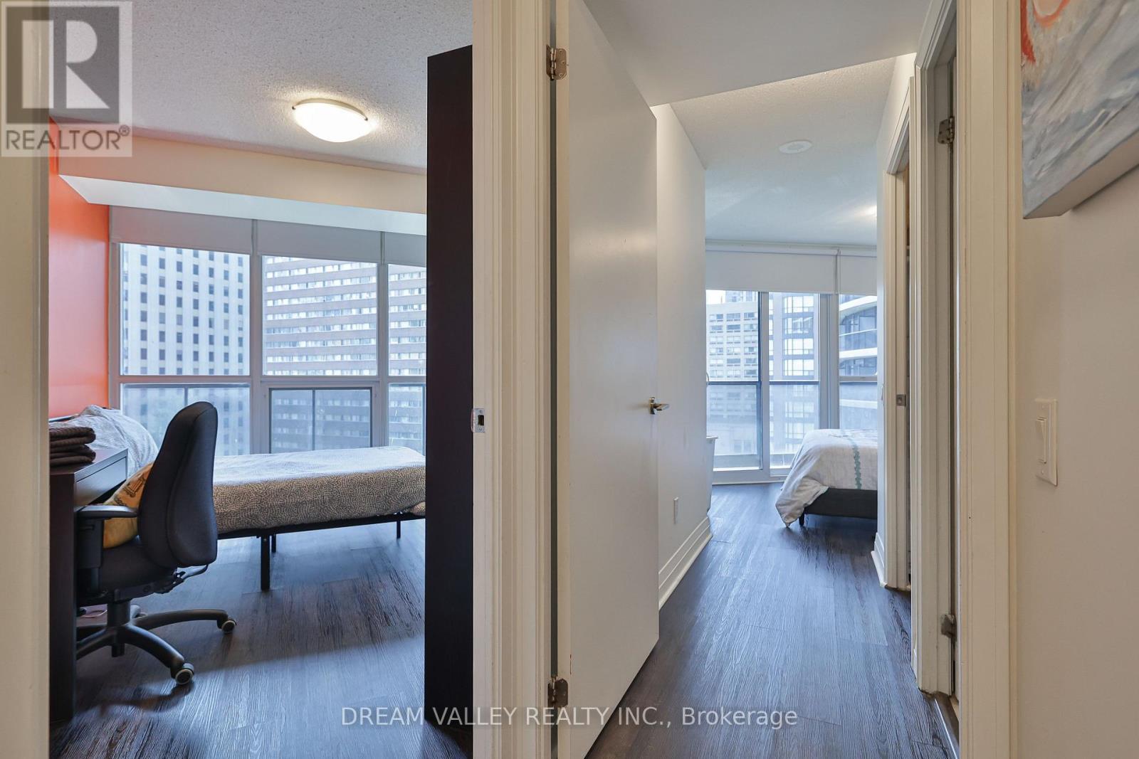 904 - 25 Carlton Street, Toronto, Ontario  M5B 1L4 - Photo 19 - C12734522