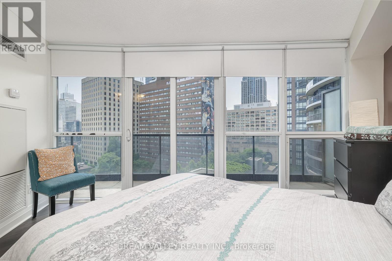 904 - 25 Carlton Street, Toronto, Ontario  M5B 1L4 - Photo 22 - C12734522