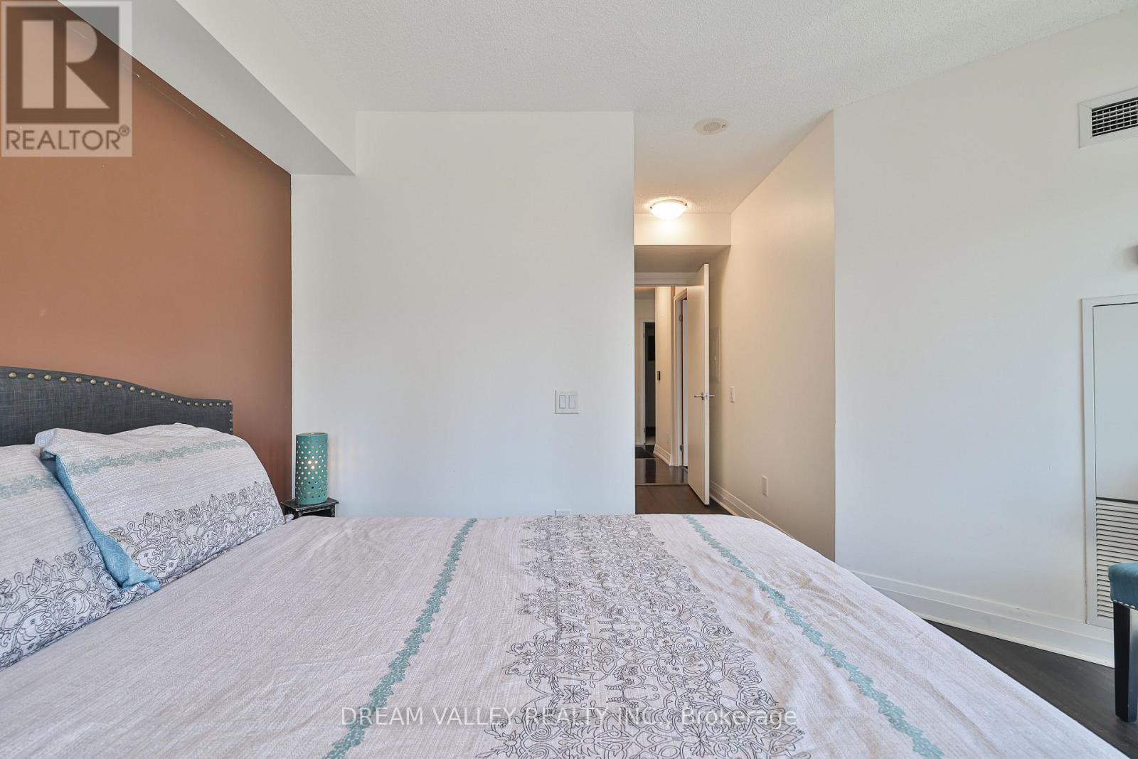 904 - 25 Carlton Street, Toronto, Ontario  M5B 1L4 - Photo 25 - C12734522