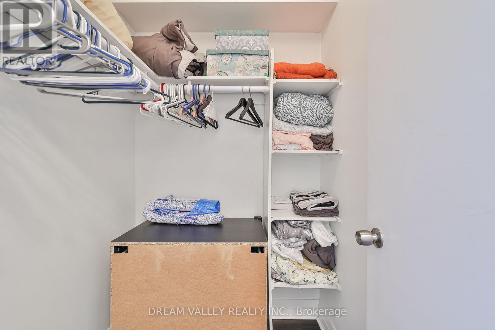 904 - 25 Carlton Street, Toronto, Ontario  M5B 1L4 - Photo 27 - C12734522