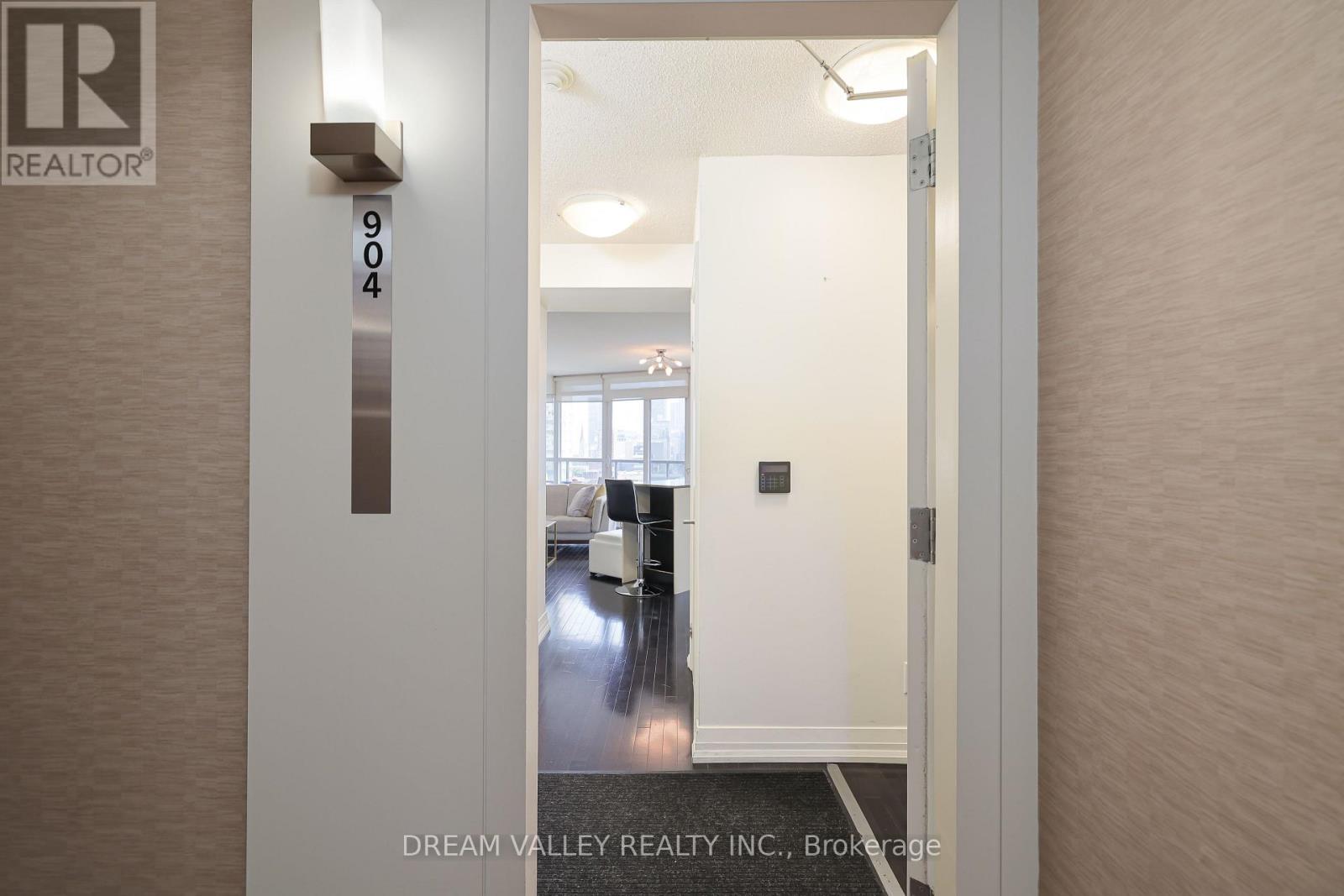 904 - 25 Carlton Street, Toronto, Ontario  M5B 1L4 - Photo 5 - C12734522