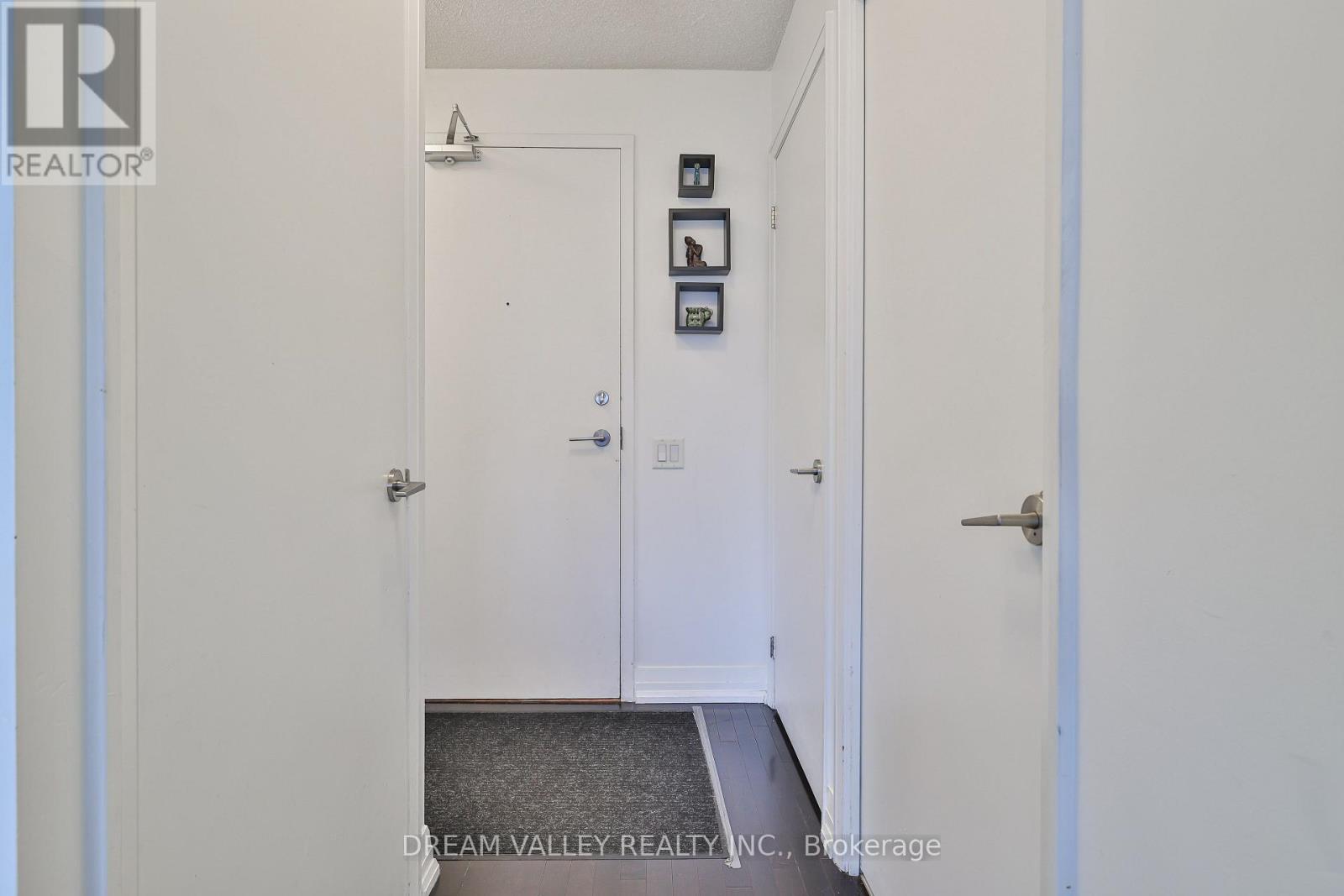 904 - 25 Carlton Street, Toronto, Ontario  M5B 1L4 - Photo 6 - C12734522