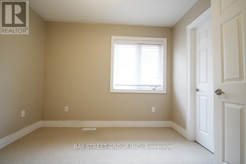 132 Farmstead Road, Richmond Hill, Ontario  L4S 1X2 - Photo 14 - N12734512