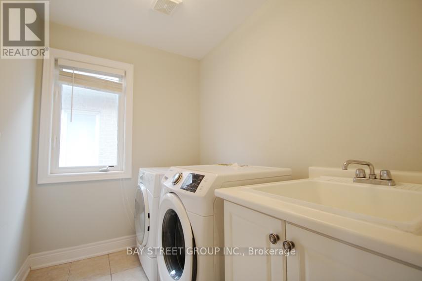 132 Farmstead Road, Richmond Hill, Ontario  L4S 1X2 - Photo 15 - N12734512