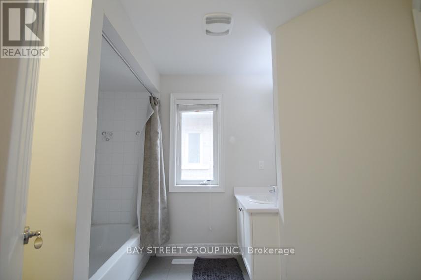 132 Farmstead Road, Richmond Hill, Ontario  L4S 1X2 - Photo 17 - N12734512