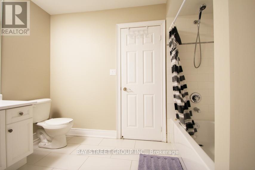 132 Farmstead Road, Richmond Hill, Ontario  L4S 1X2 - Photo 20 - N12734512