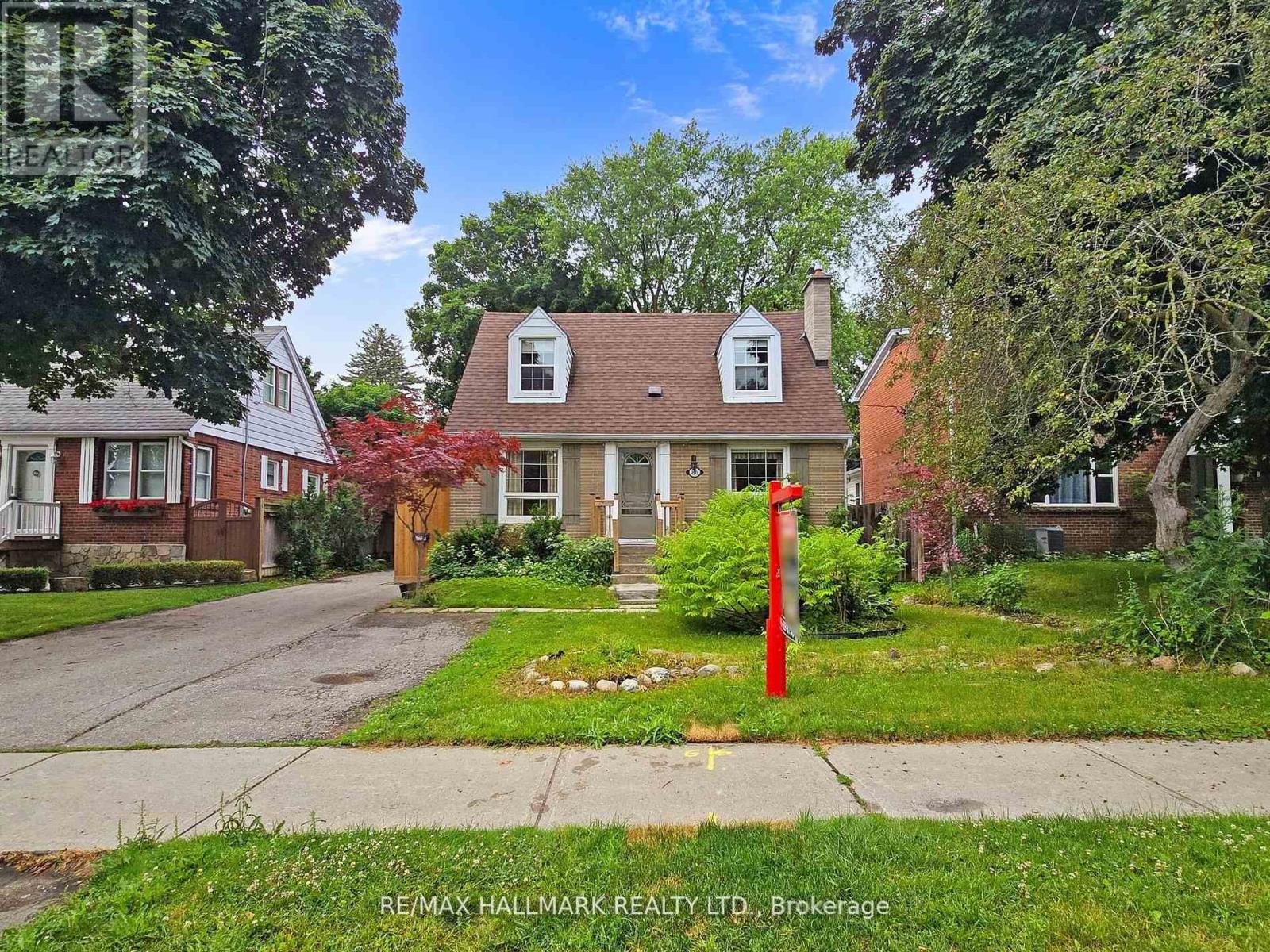 86 RUGGLES AVENUE, Richmond Hill, Ontario