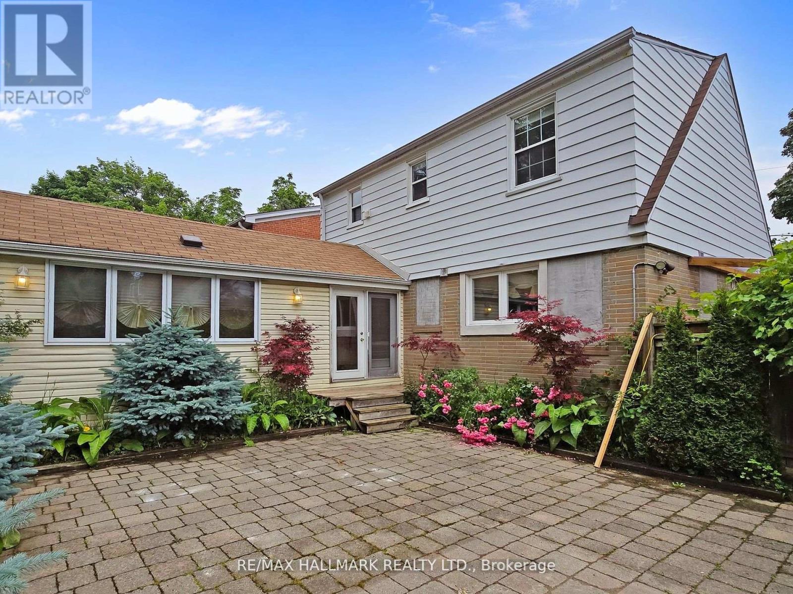 86 Ruggles Avenue, Richmond Hill, Ontario  L4C 1Y2 - Photo 24 - N12734518