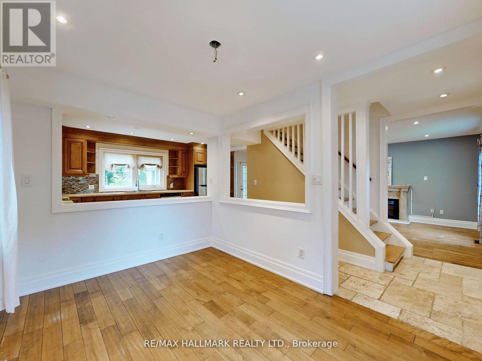 86 Ruggles Avenue, Richmond Hill, Ontario  L4C 1Y2 - Photo 6 - N12734518