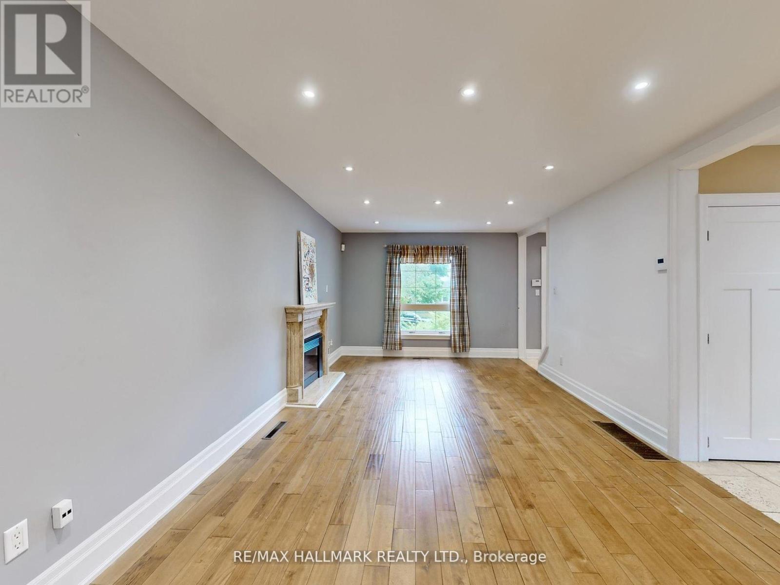 86 Ruggles Avenue, Richmond Hill, Ontario  L4C 1Y2 - Photo 7 - N12734518