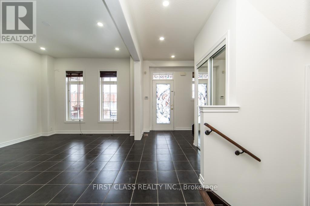 (Main) - 5355 Tenth Line W, Mississauga, Ontario  L5M 0V8 - Photo 4 - W12734524