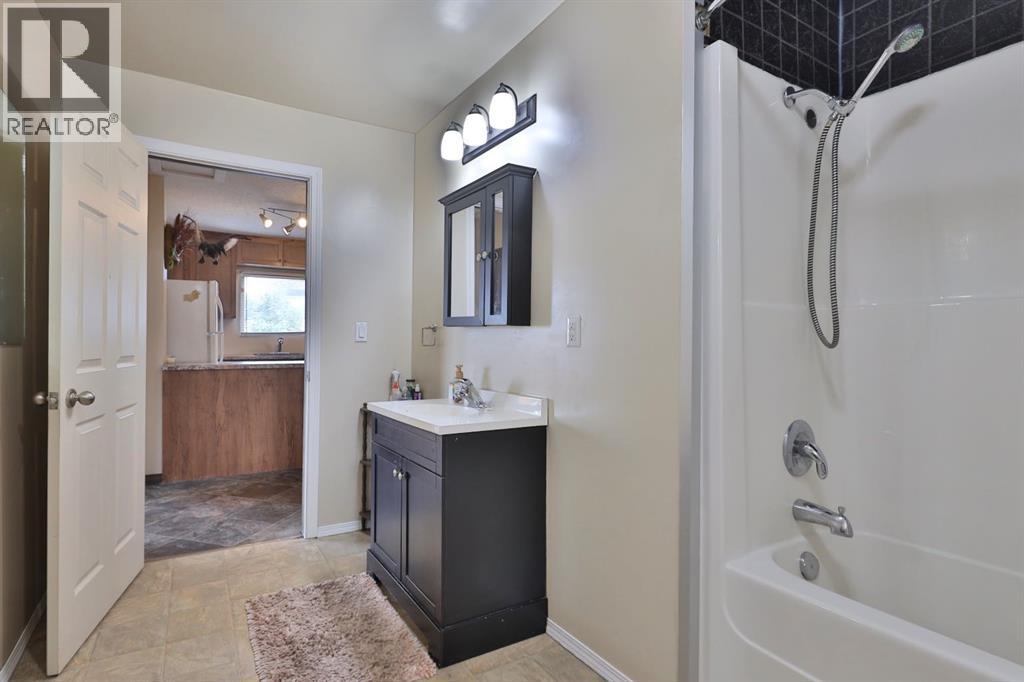 126 Alberta Street, New Norway, Alberta  T0B 3L0 - Photo 22 - A2263955