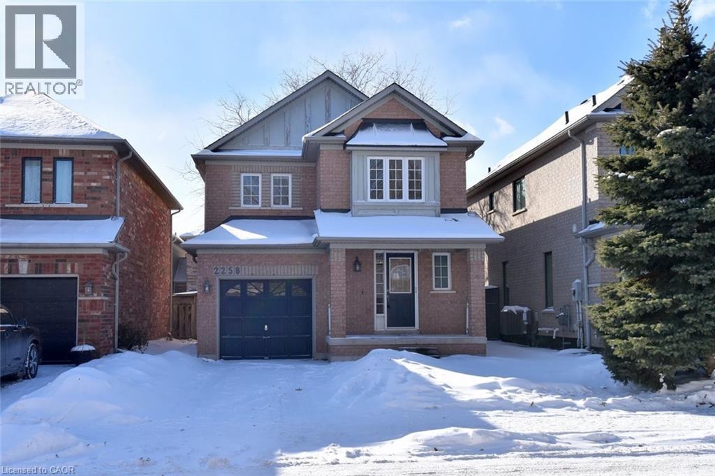2258 EMPIRE Crescent, Burlington, Ontario
