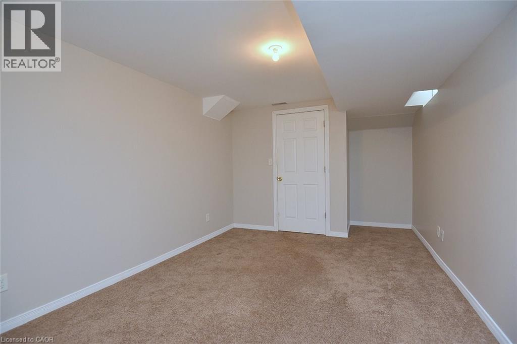 2258 Empire Crescent, Burlington, Ontario  L7L 6Y9 - Photo 18 - 40800709